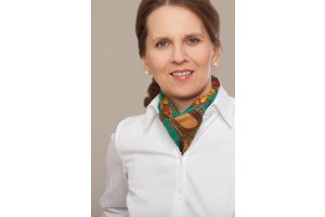 Portraitfoto <a href='https://www.management-kommunikation.de/pages/team/kny-astrid.php'>Dipl.-Journalistin Astrid Kny</a> (Größe der HiRes-Datei ca. 4,3 MB)