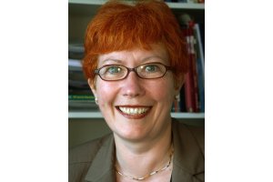 Portraitfoto <a href='https://www.management-kommunikation.de/pages/team/lennox-jean.php'>Jean Lennox M.A.</a> (Größe der HiRes-Datei ca. 4 MB)