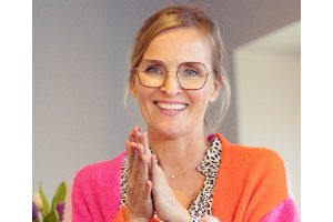 Portraitfoto <a href='https://www.management-kommunikation.de/pages/team/mahir-mirja.php'>Mirja Mahir</a> (Größe der HiRes-Datei ca. 865 KB)