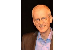 Portraitfoto <a href='https://www.management-kommunikation.de/pages/team/rau-thomas.php'>Dr. Thomas Rau</a> (Größe der HiRes-Datei ca. 216 KB)