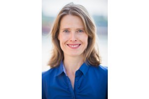 Portraitfoto <a href='https://www.management-kommunikation.de/pages/team/schulz-korina.php'>Dipl.-Sozialpädagogin Korina Schulz</a> (Größe der HiRes-Datei ca. 8,7 MB)